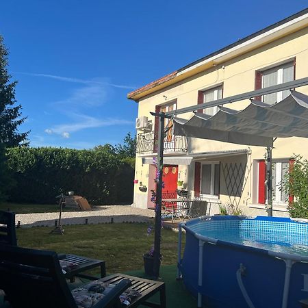 Appartamento Gite Du St Martin Oradour-Fanais Esterno foto