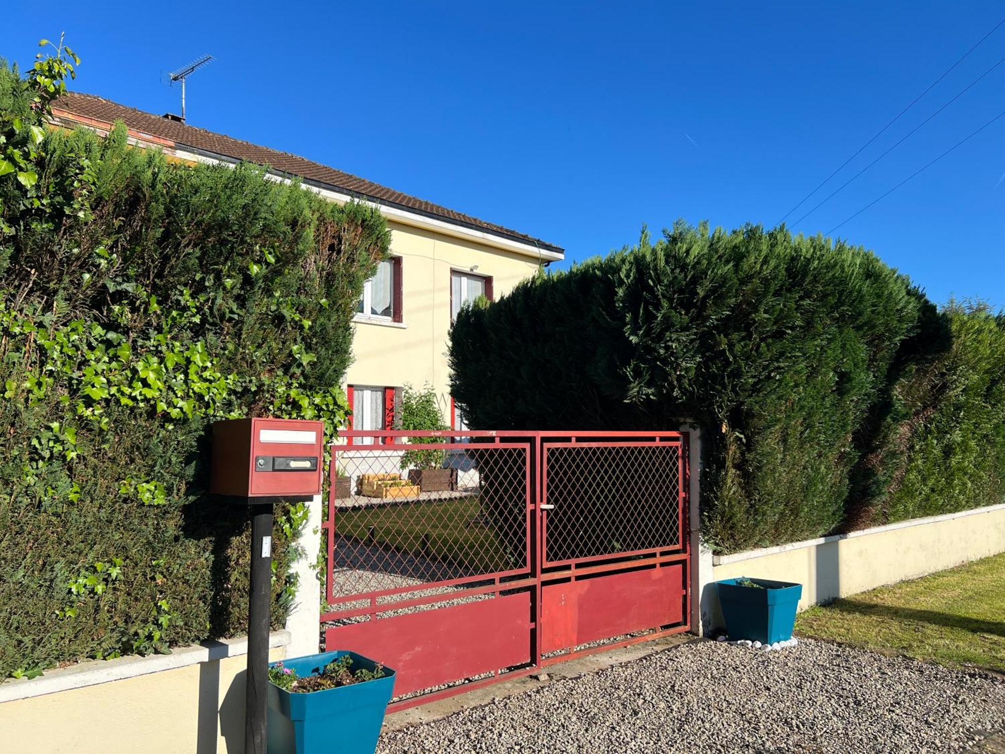 Appartamento Gite Du St Martin Oradour-Fanais Esterno foto